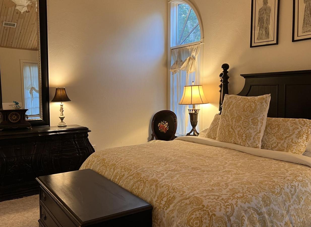 Frederick William House Inn 4*