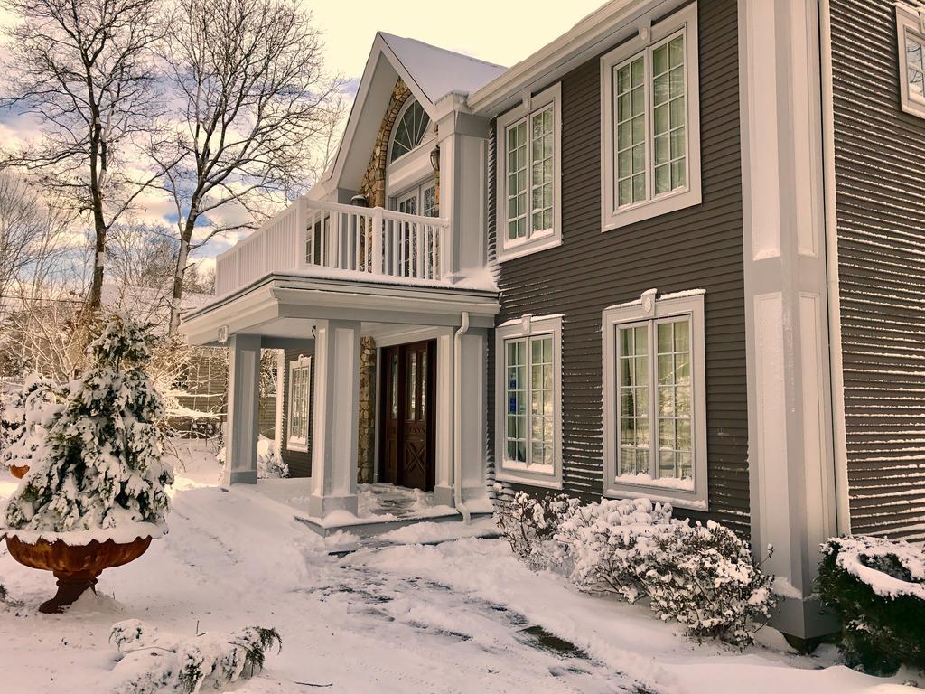Frederick William House 4*
